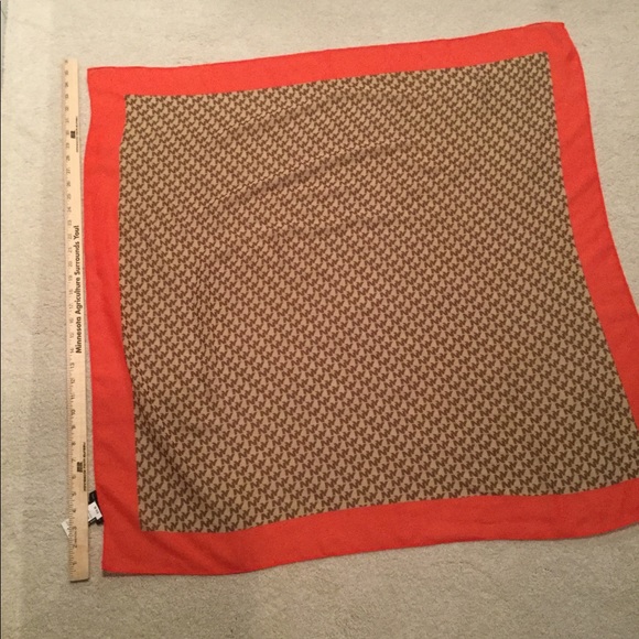 NWT New York & Company Square Scarf - Picture 2 of 3